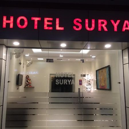 Hotel Surya Haldwāni Buitenkant foto