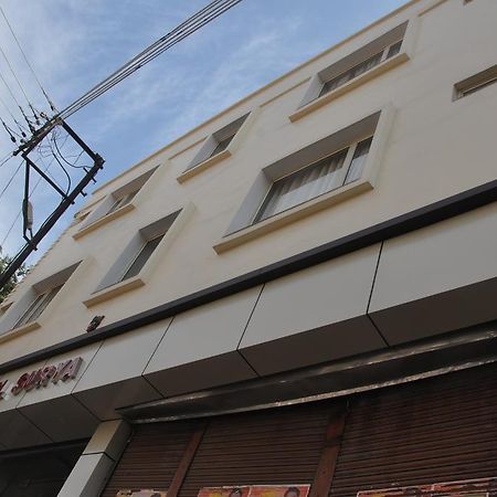 Hotel Surya Haldwāni Buitenkant foto